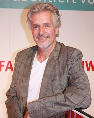 Portrait of Frank Schatzing
